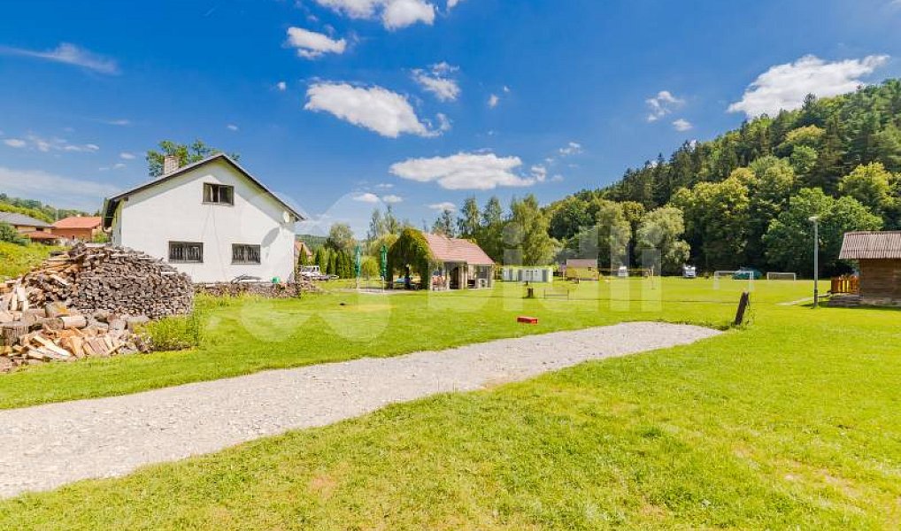 Prodej ubytovacího objektu 440 m², Kájov – náhled fotky 5