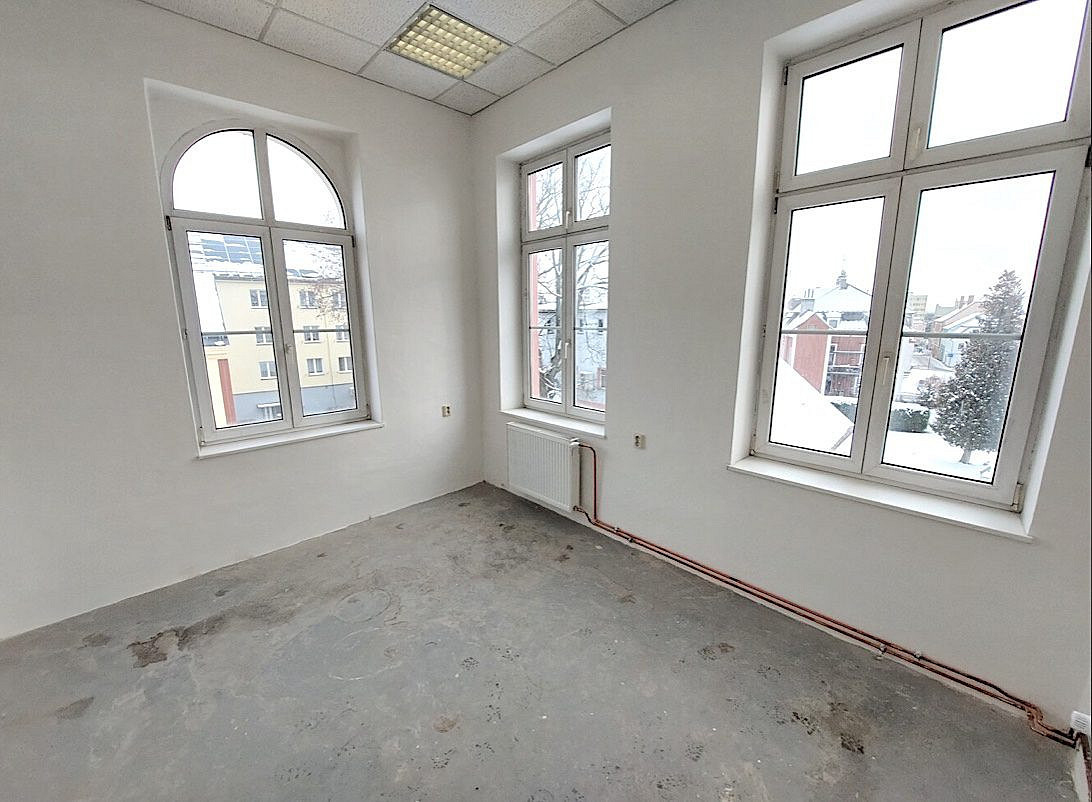 Pronájem kanceláře 82 m² – fotografie 3