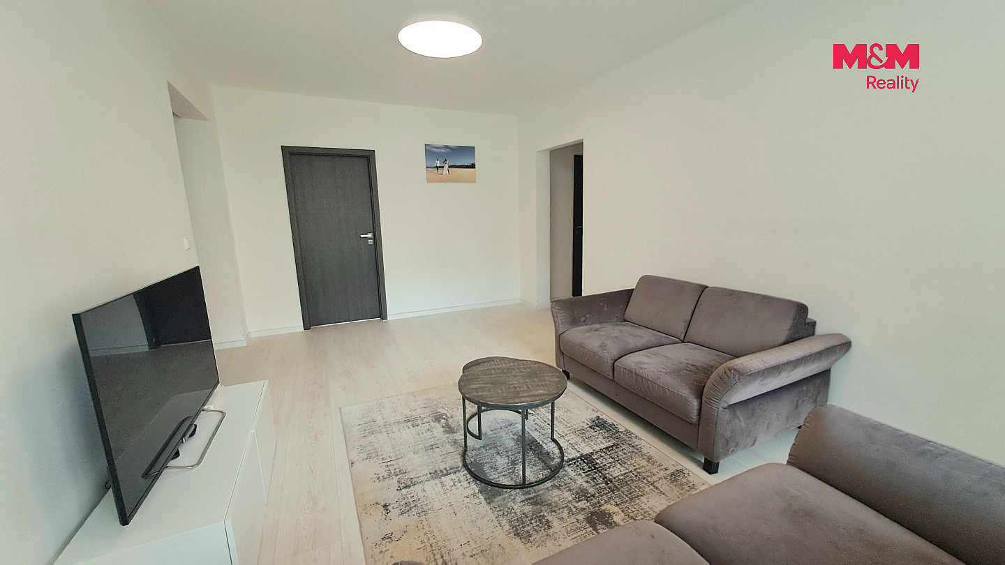 Pronájem bytu 4+1 95 m² – fotografie 3