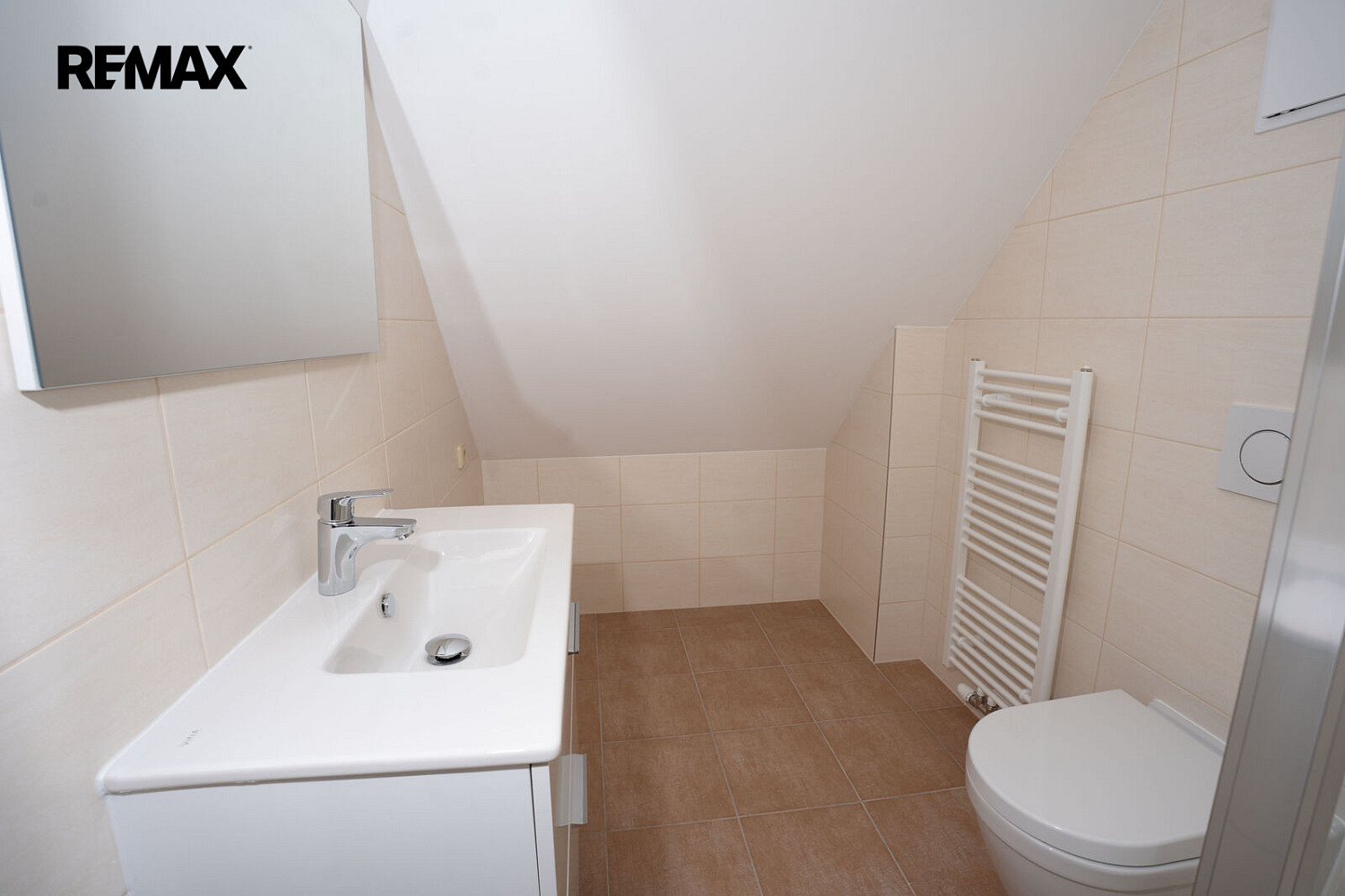 Pronájem bytu 1+kk 34 m² – fotografie 5
