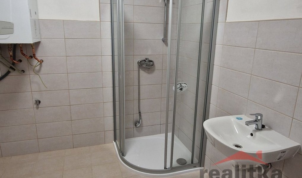 Pronájem bytu 3+1 106 m², Opava – náhled fotky 6