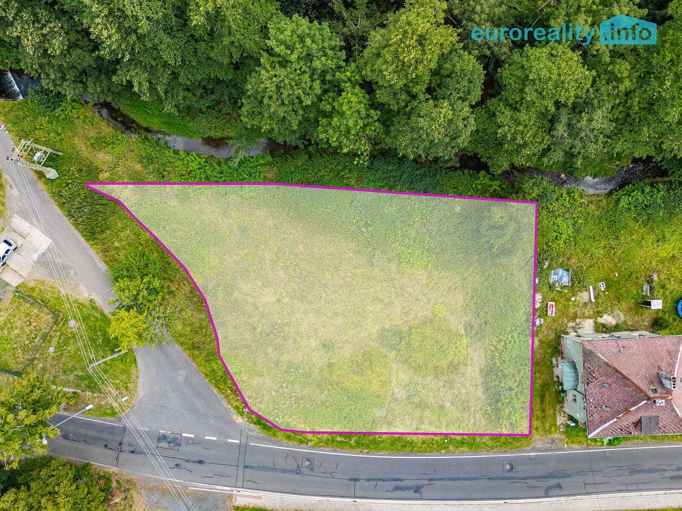 Prodej stavebního pozemku 1 450 m²
