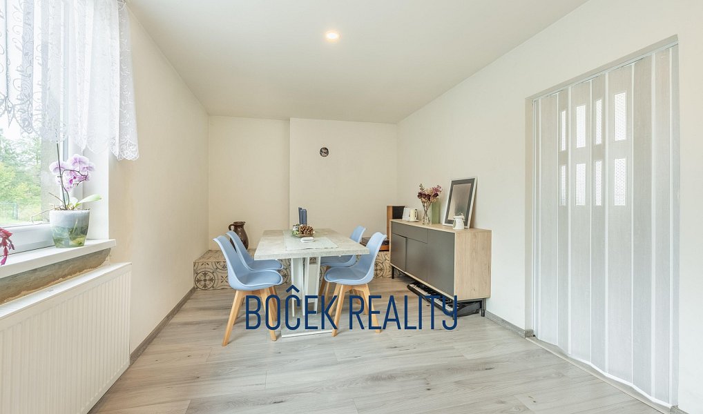 Prodej domu 211 m² s pozemkem 1 356 m², Sýkořice – náhled fotky 18