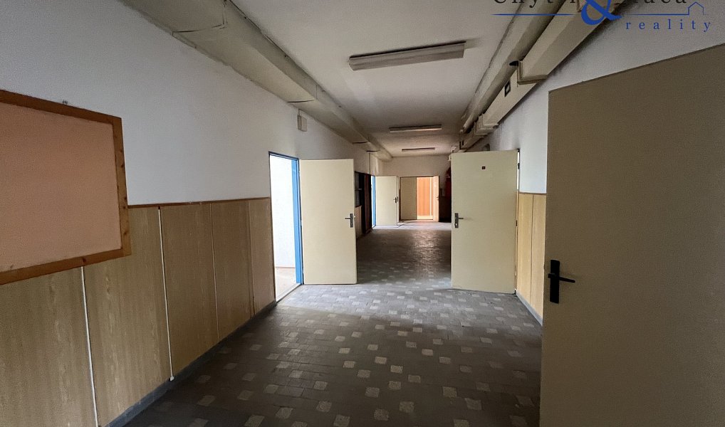 Prodej skladovacích prostor 2 156 m², Vsetín – náhled fotky 16