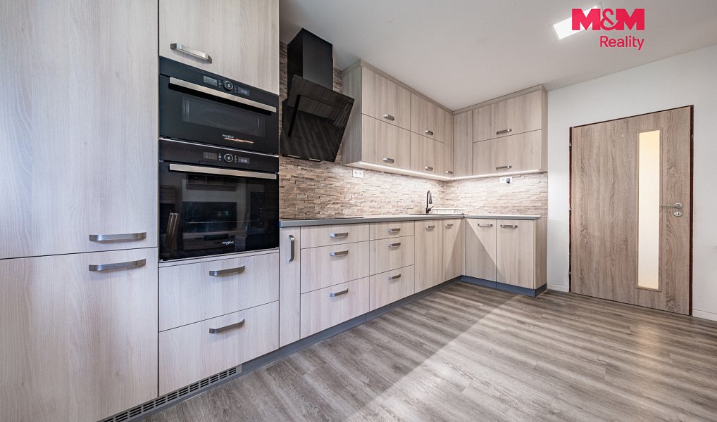 Prodej domu 131 m² s pozemkem 1 031 m², Měchenice – náhled fotky 2