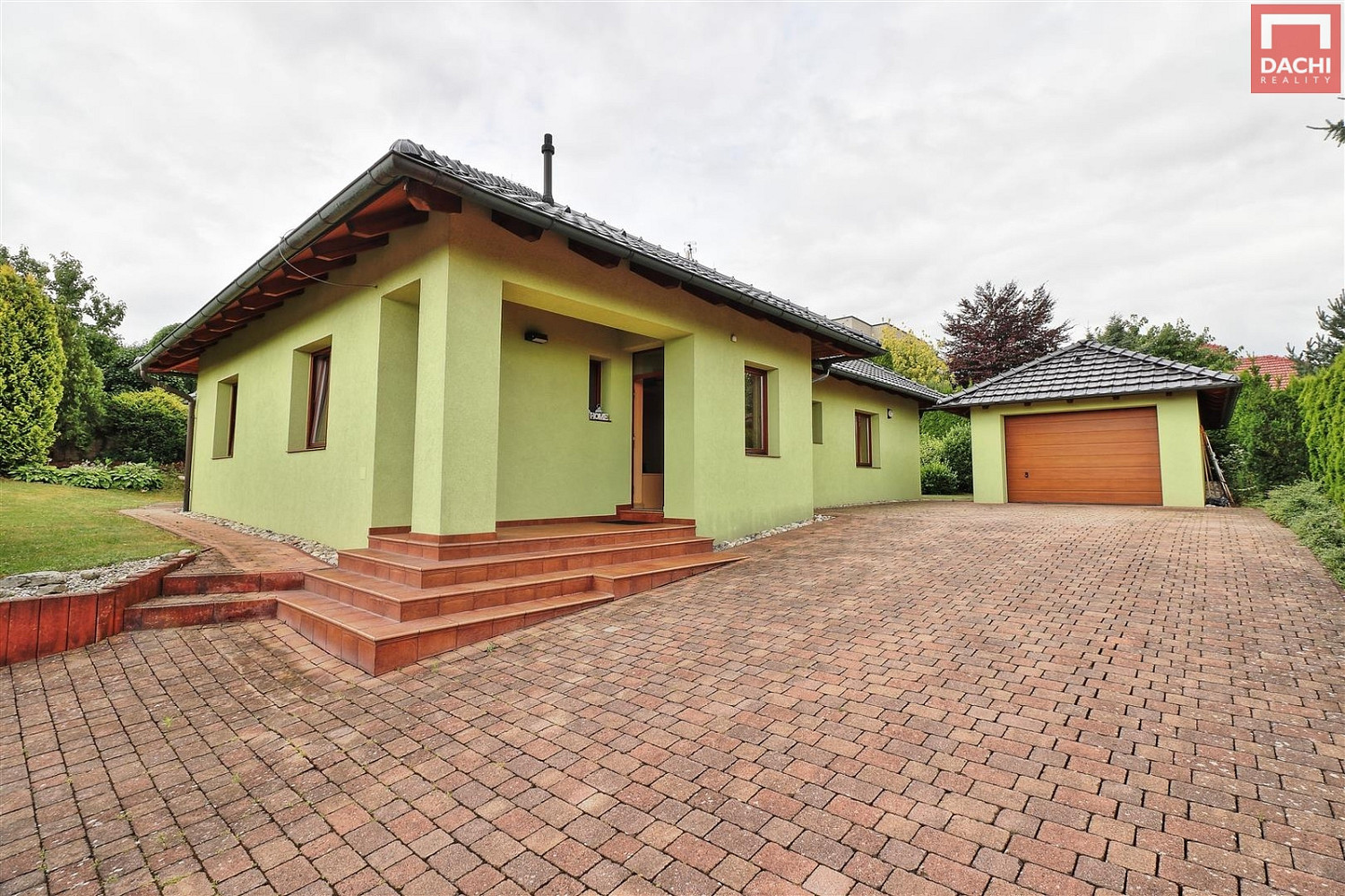 Pronájem domu 140 m² s pozemkem 731 m²