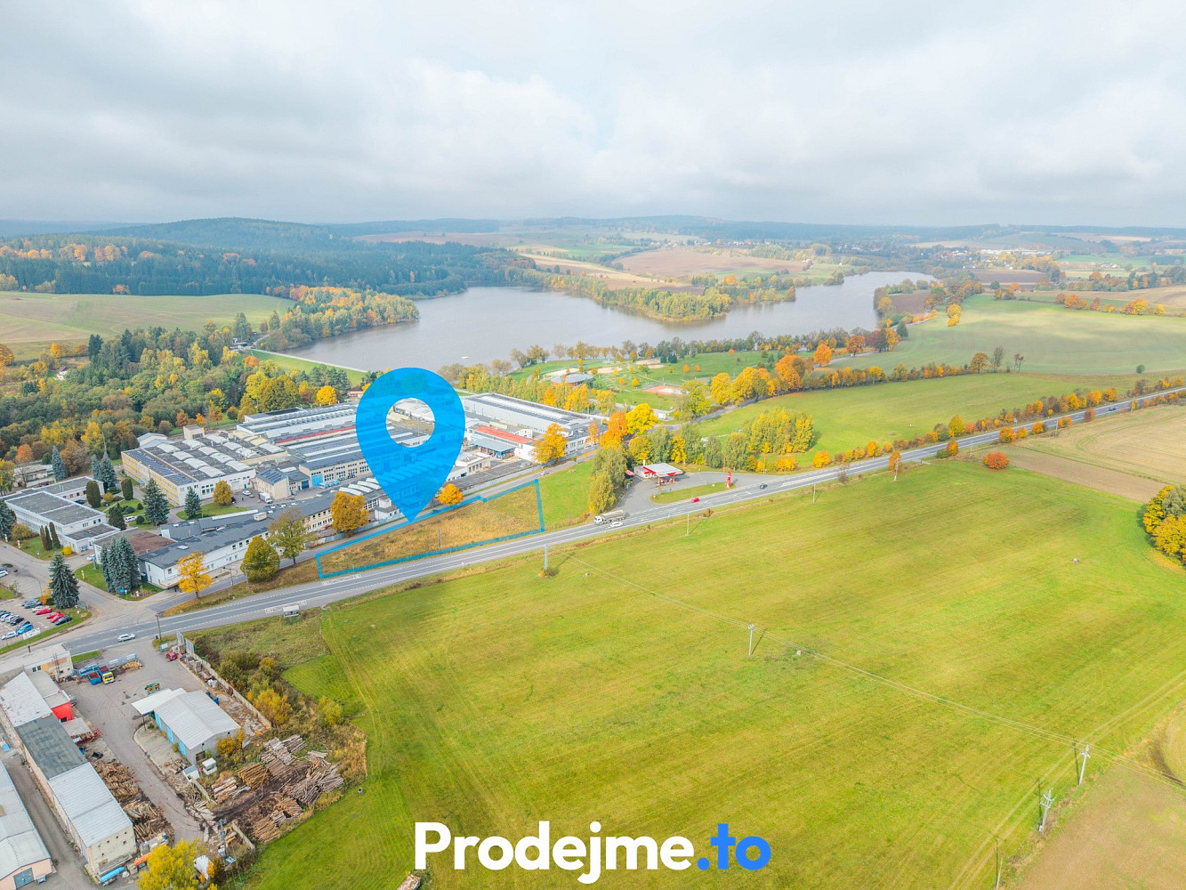 Prodej komerčního pozemku 2 840 m² – fotografie 3