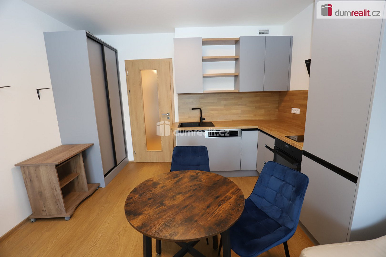 Prodej bytu 1+kk 38 m² — photo 2