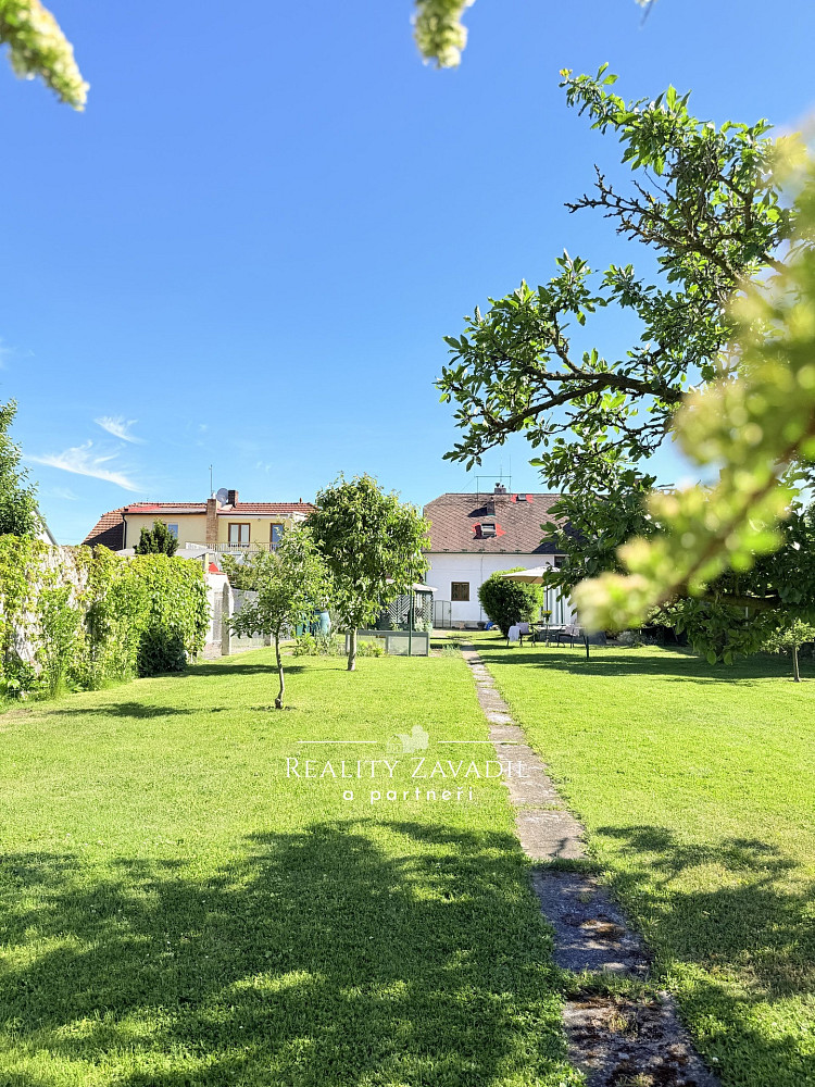 Prodej domu 180 m² s pozemkem 787 m² — photo 2