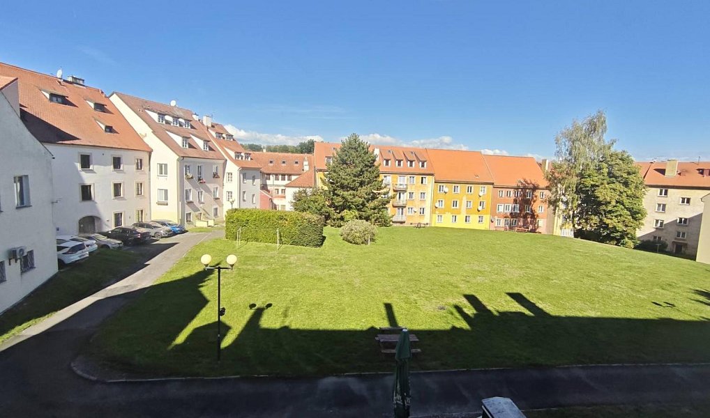 Pronájem bytu 3+1 88 m², Cheb – náhled fotky 13