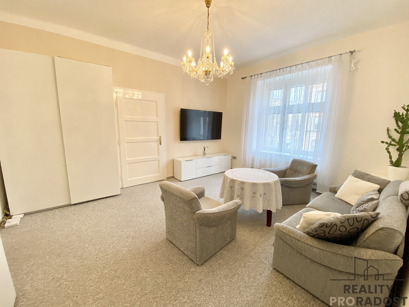 Pronájem bytu 3+1 84 m² – fotografie 2