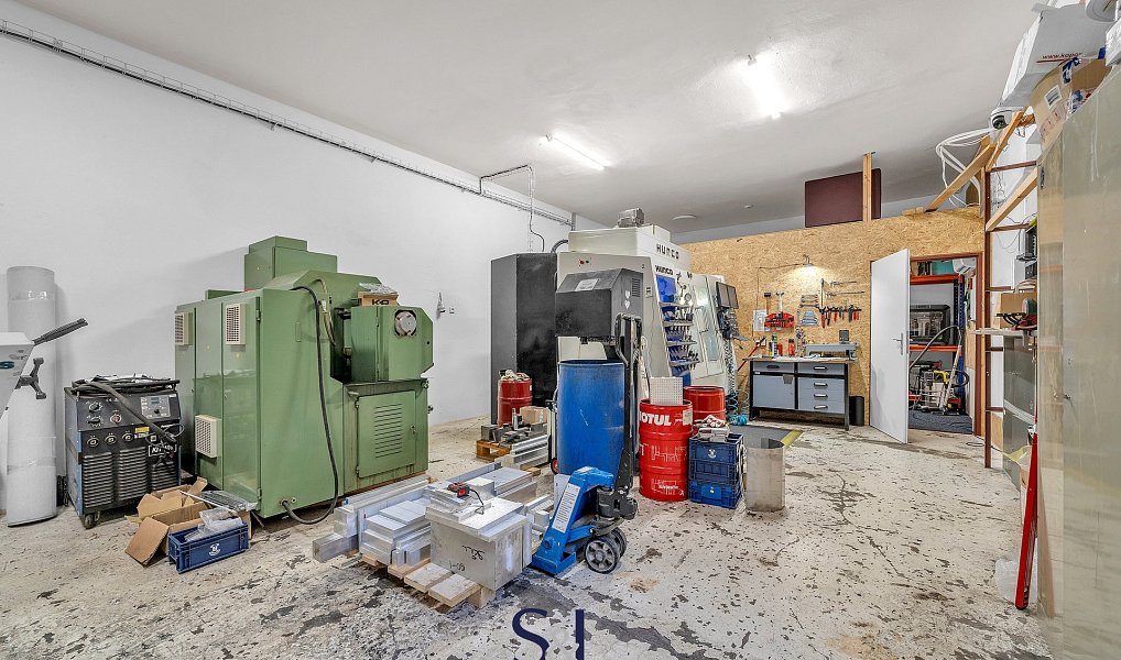 Prodej výrobních prostor 2 098 m², Železný Brod – náhled fotky 3