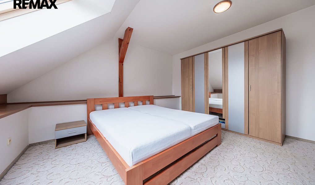 Prodej domu 350 m² s pozemkem 1 872 m², Spořice – náhled fotky 30