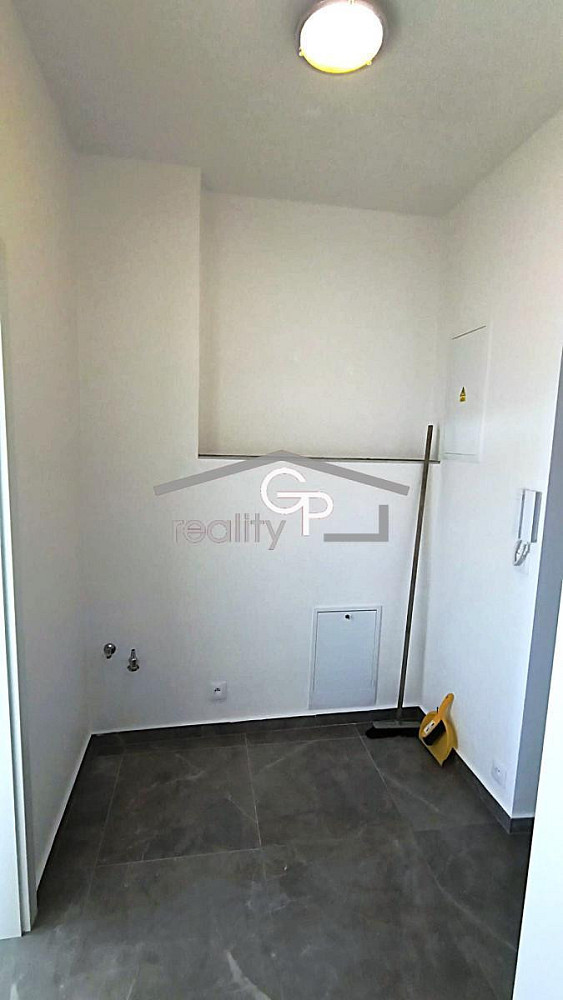 Pronájem bytu 1+1 31 m² – pohled 5