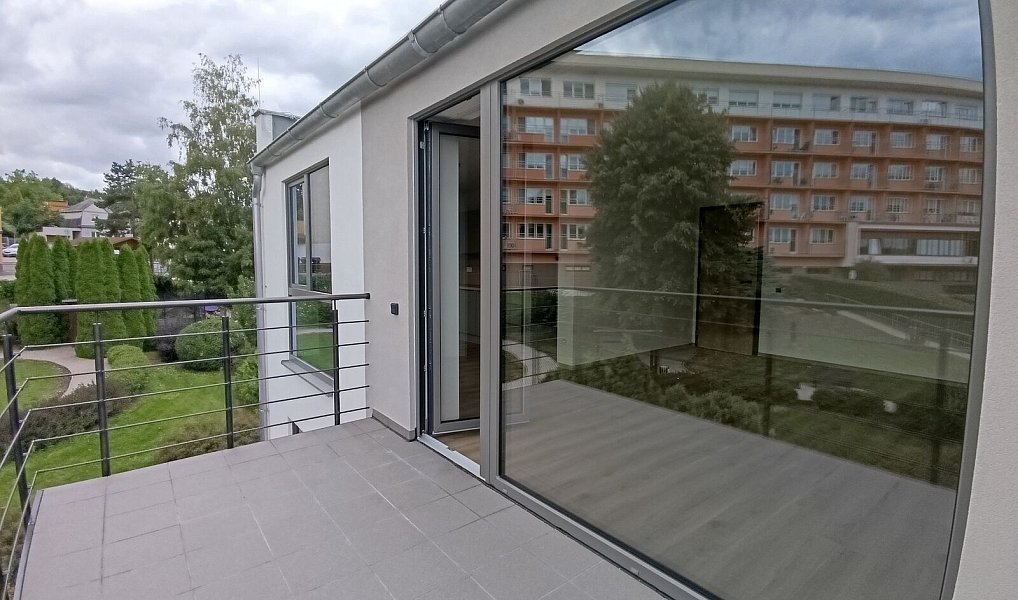 Pronájem bytu 3+kk 72 m², Bystřany – náhled fotky 9
