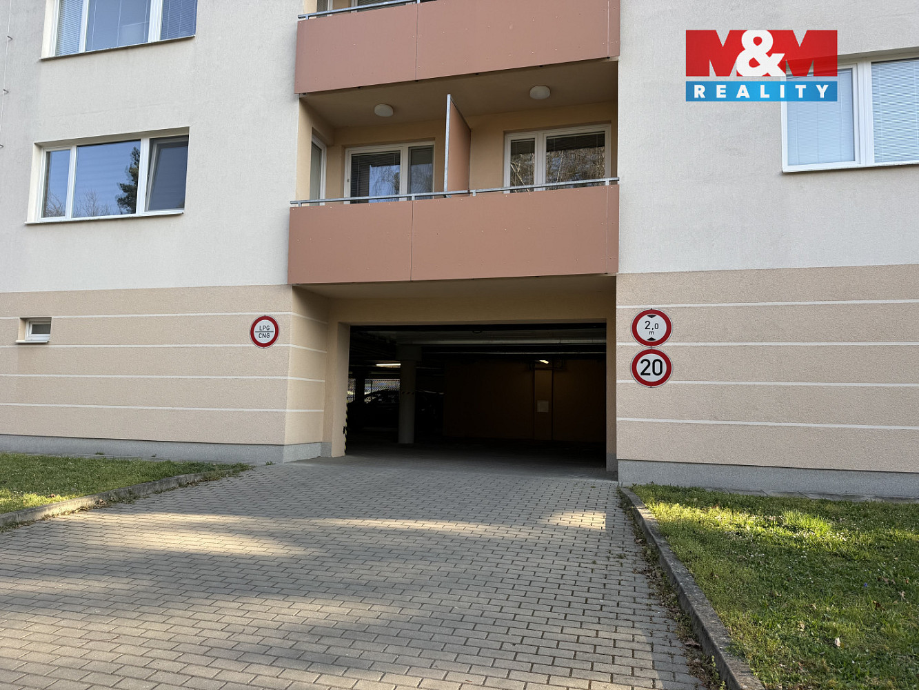 Prodej garážové stání, 10 m2, zlín, ul. dřevnická — photo 4