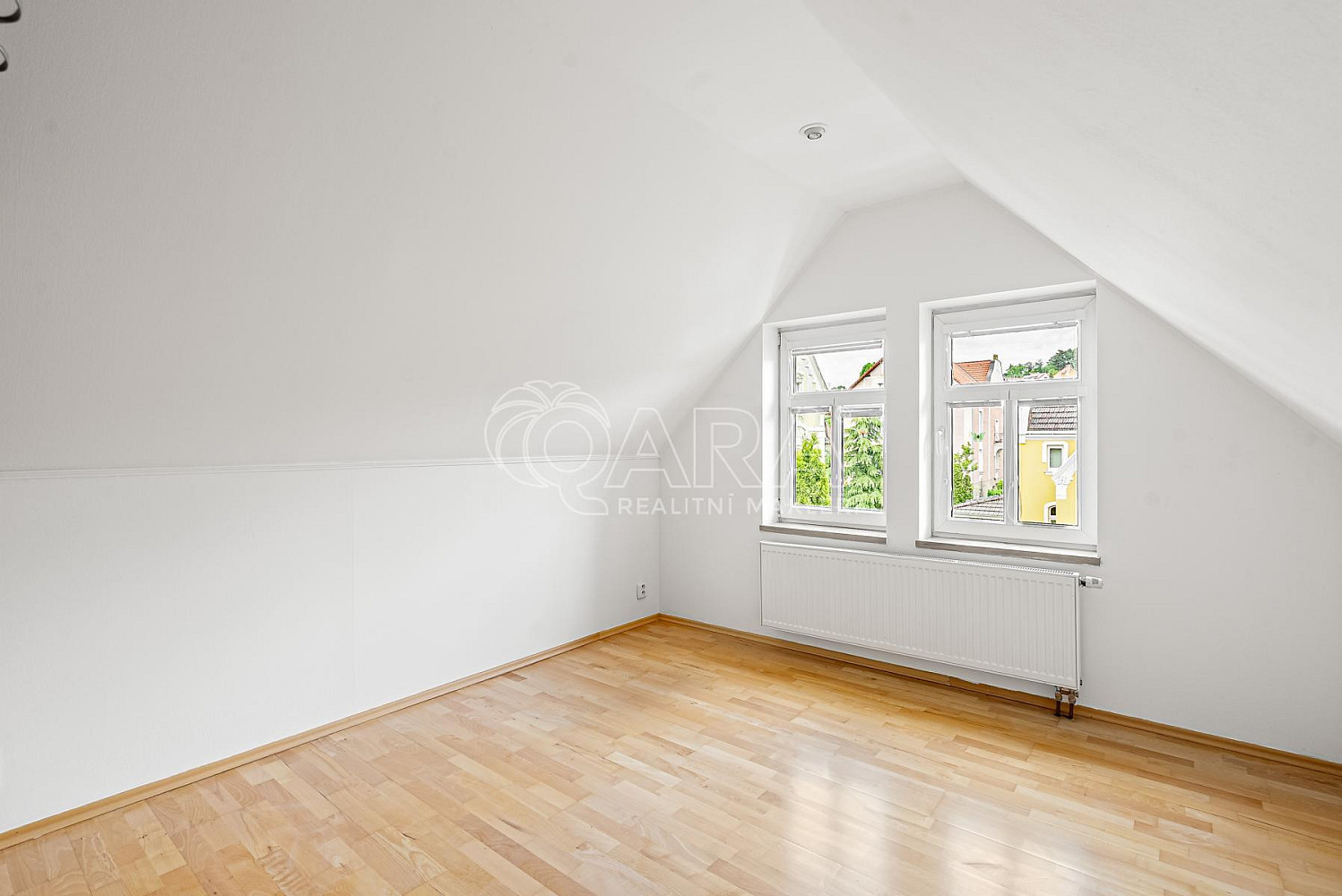 Prodej domu 343 m² s pozemkem 744 m² – fotografie 3