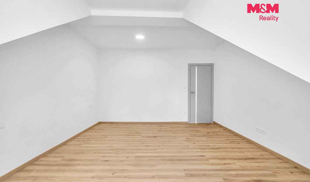 Prodej domu 134 m² s pozemkem 131 m², Polička – náhled fotky 14