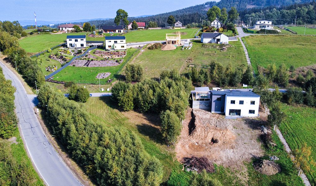 Prodej stavebního pozemku 1 902 m², Jeřmanice – náhled fotky 7