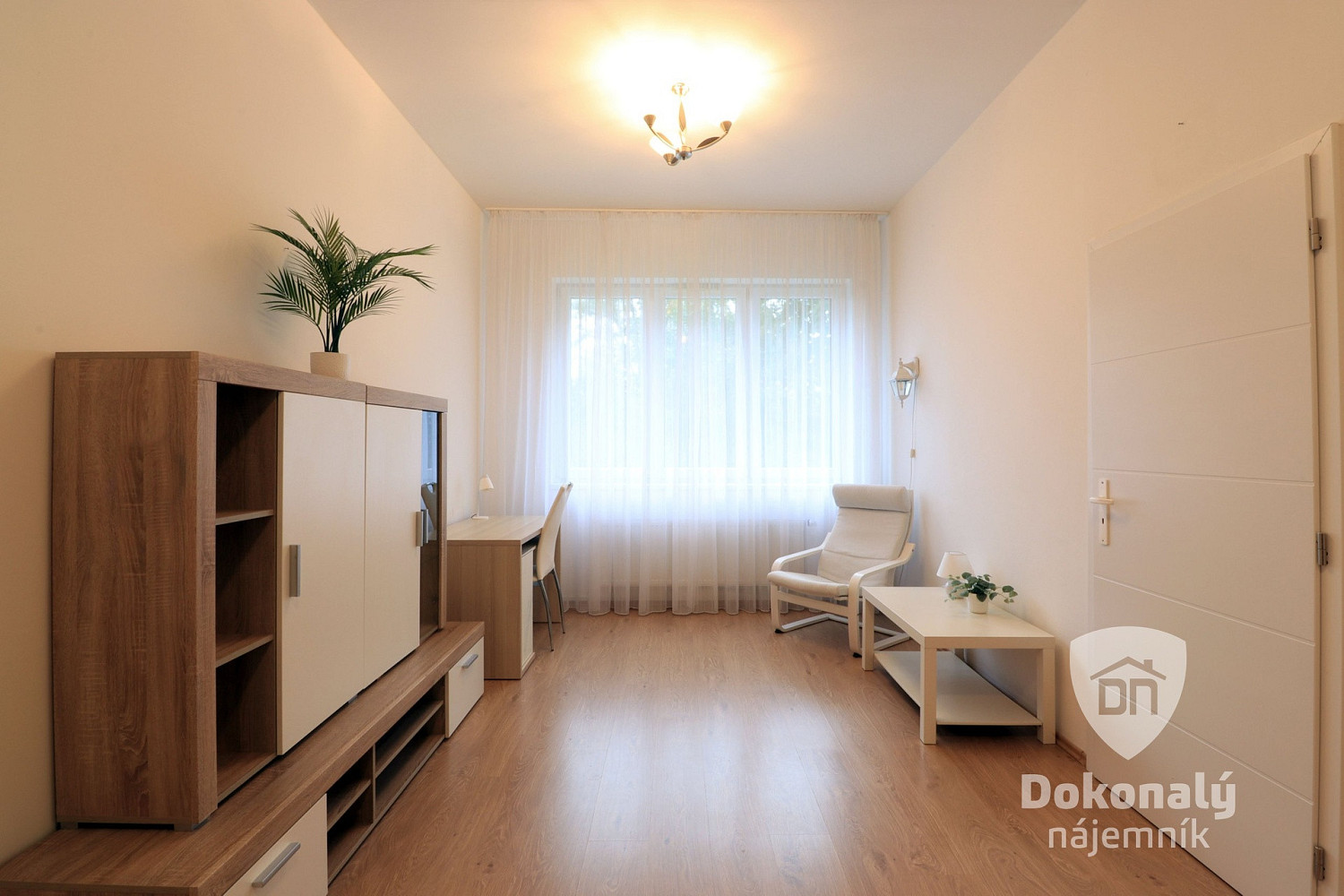 Pronájem bytu 2+kk 56 m² – fotografie 2