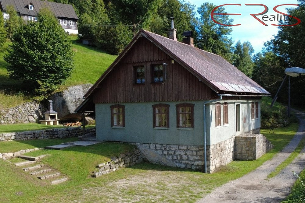 Prodej ubytovacího objektu 187 m², Desná