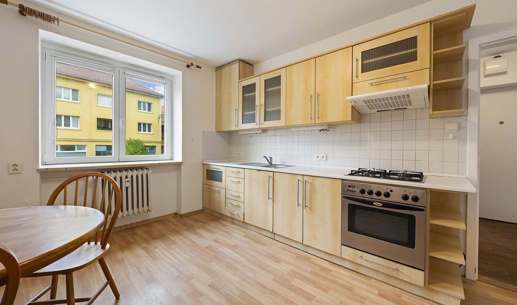 Prodej bytu 2+1 50 m², Blansko – náhled fotky 2