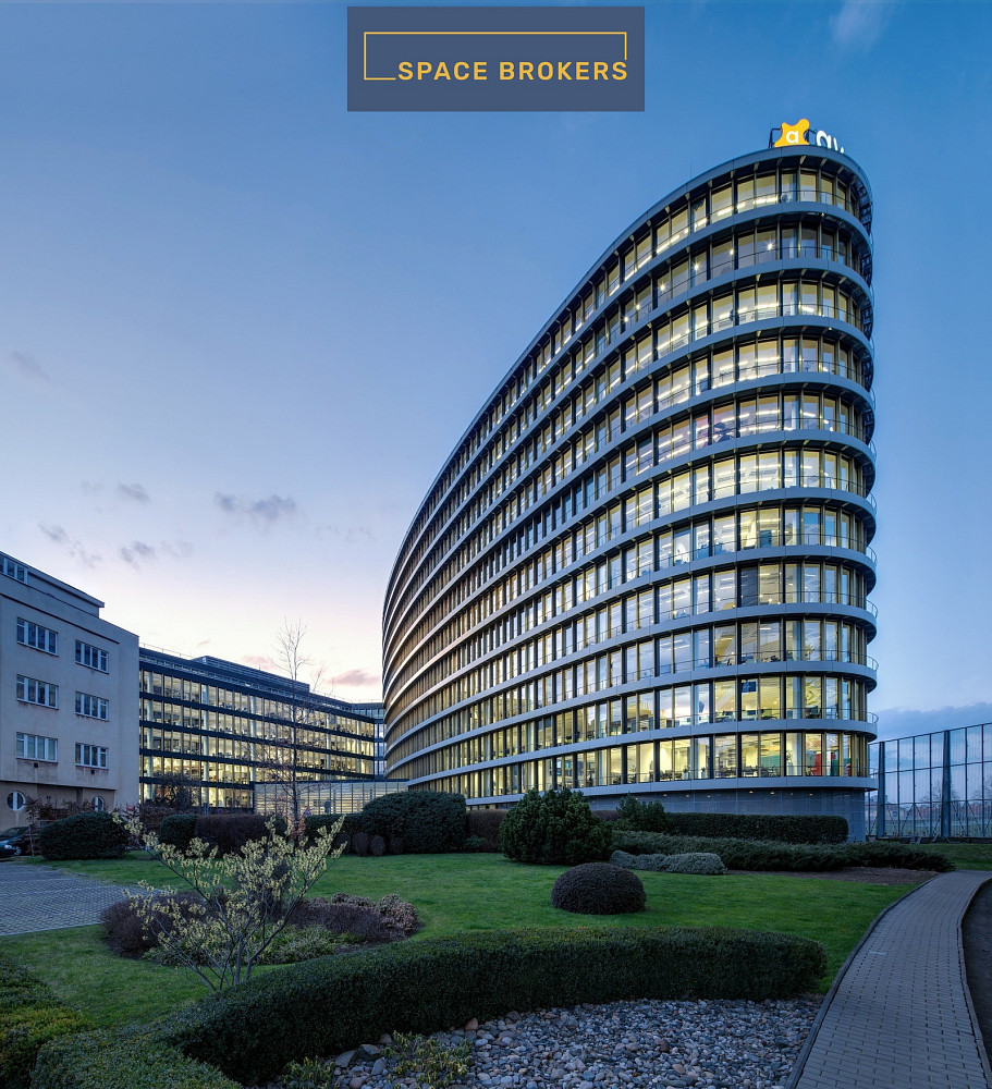 Pronájem kanceláře 825 m² — photo 2
