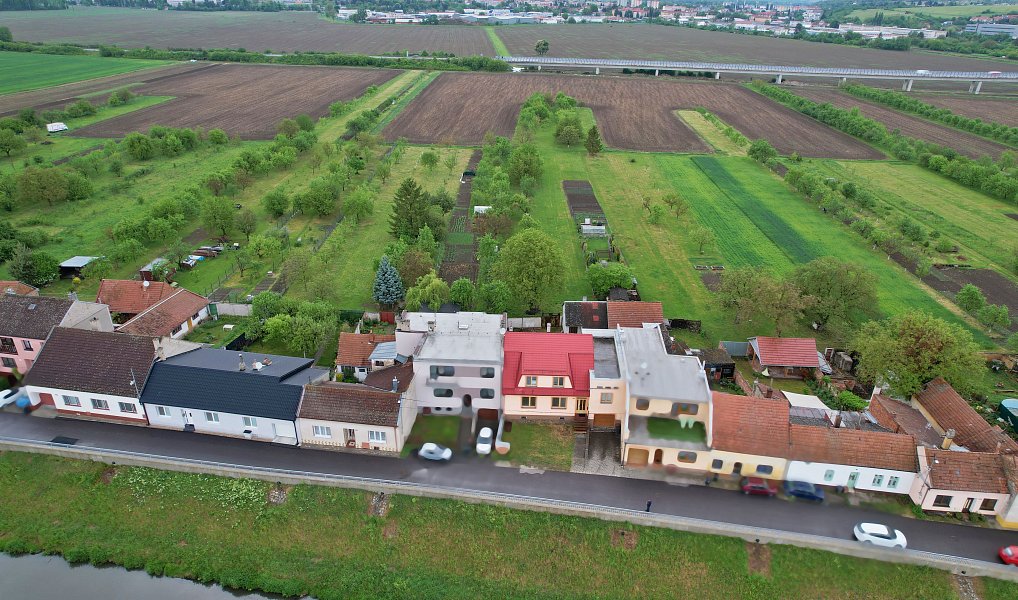 Prodej domu 260 m² s pozemkem 2 162 m², Kunovice – náhled fotky 39