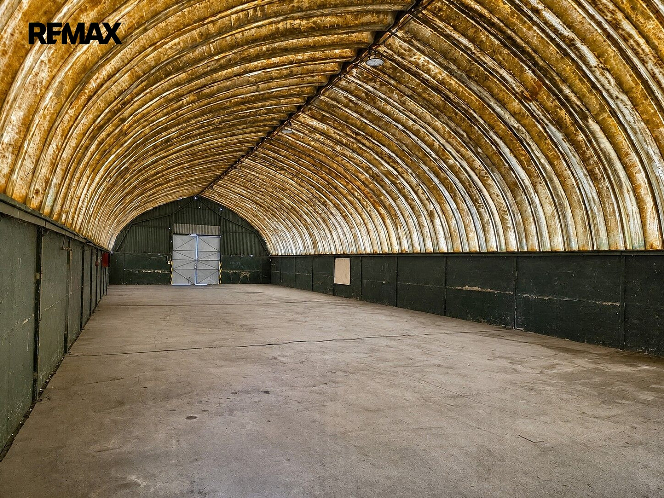 Pronájem skladovacích prostor 406 m² – fotografie 2