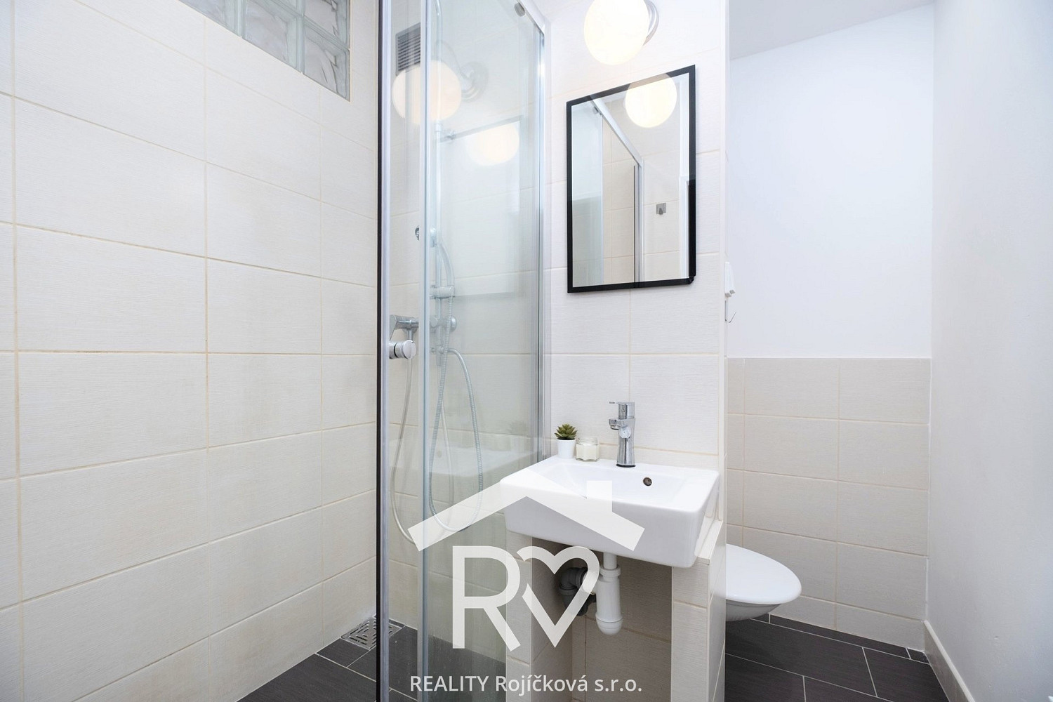 Prodej bytu 2+1 43 m² — photo 4