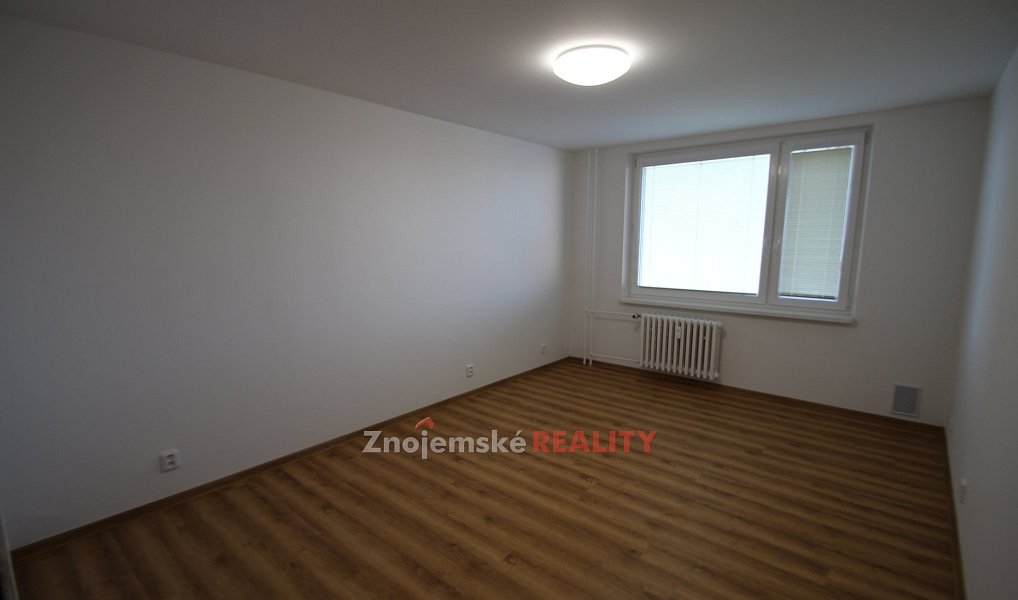 Pronájem bytu 1+kk 30 m², Znojmo – náhled fotky 4
