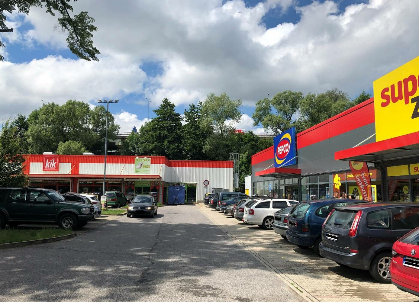 Pronájem obchodních prostor 135 m²