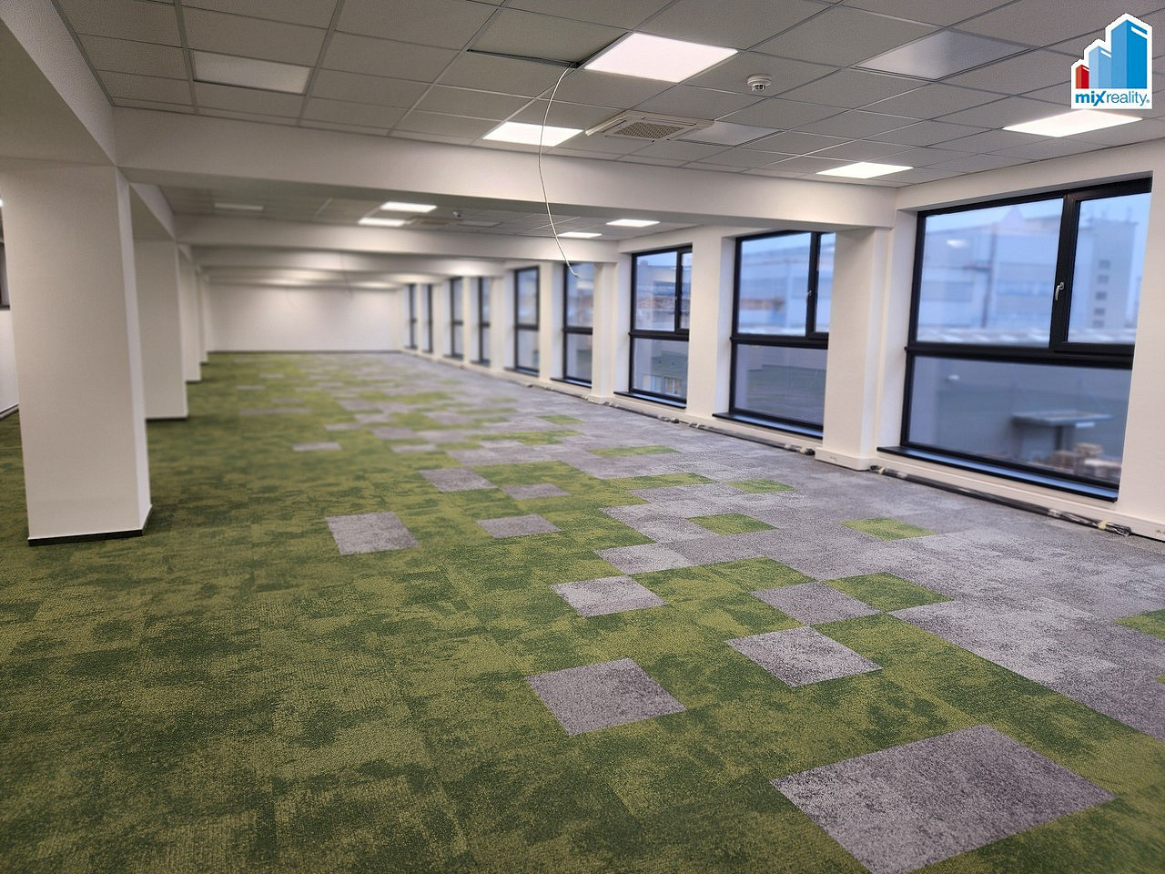 Pronájem kanceláře 1 849 m² – fotografie 4