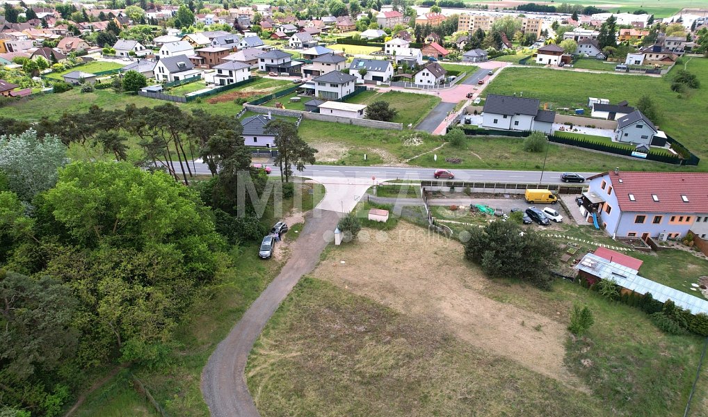 Prodej stavebního pozemku 932 m², Lysá nad Labem – náhled fotky 2
