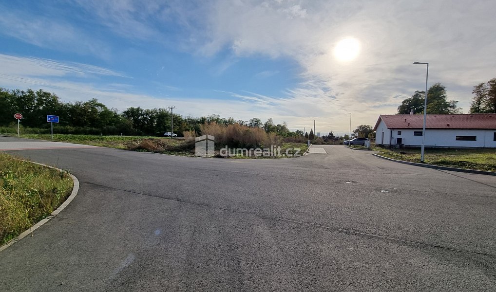 Prodej stavebního pozemku 1 201 m², Veltrusy – náhled fotky 4