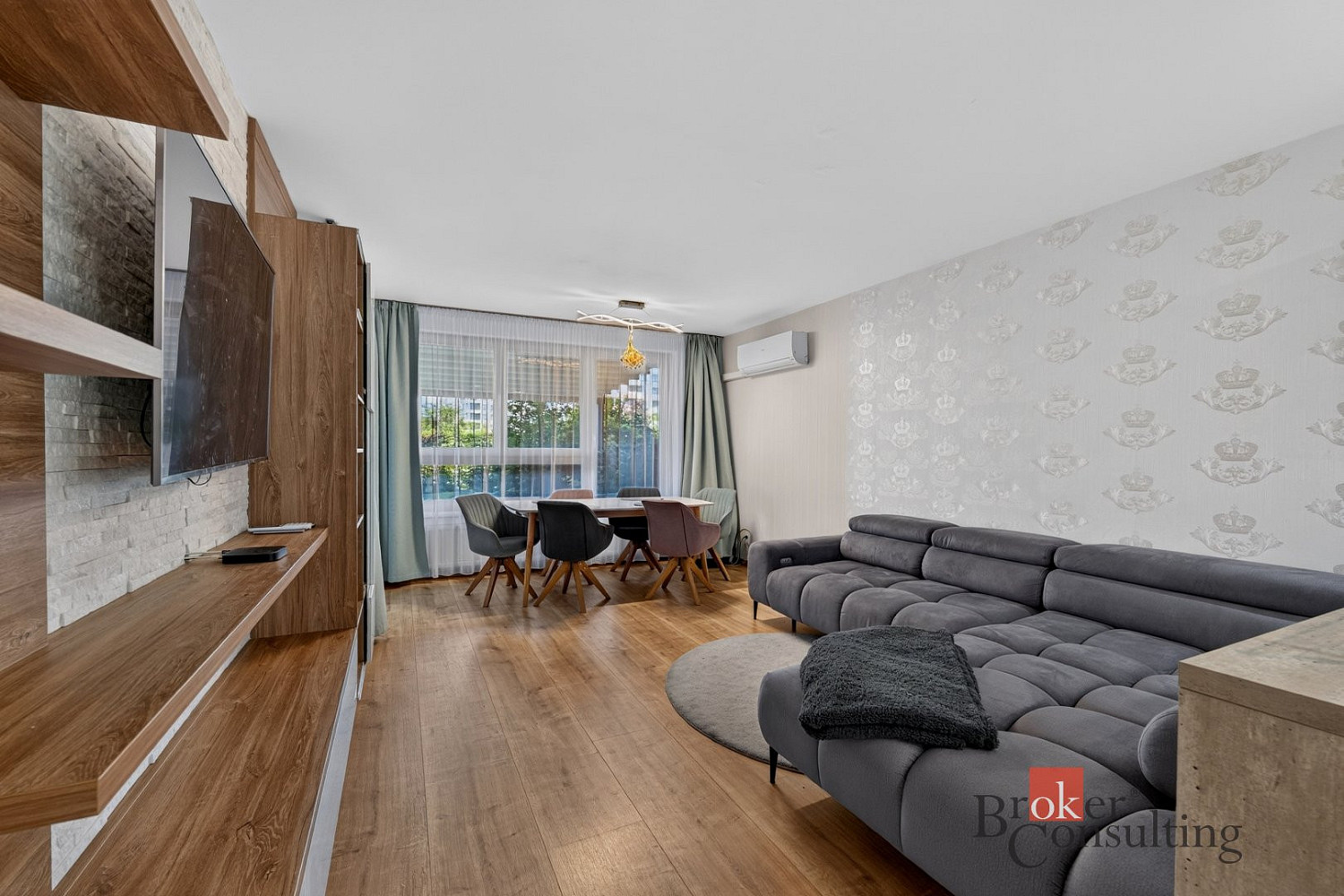 Pronájem bytu 2+kk 66 m² — photo 3