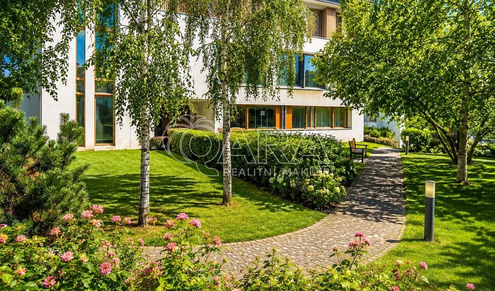 Prodej bytu 4+1 164 m², Praha – náhled fotky 2
