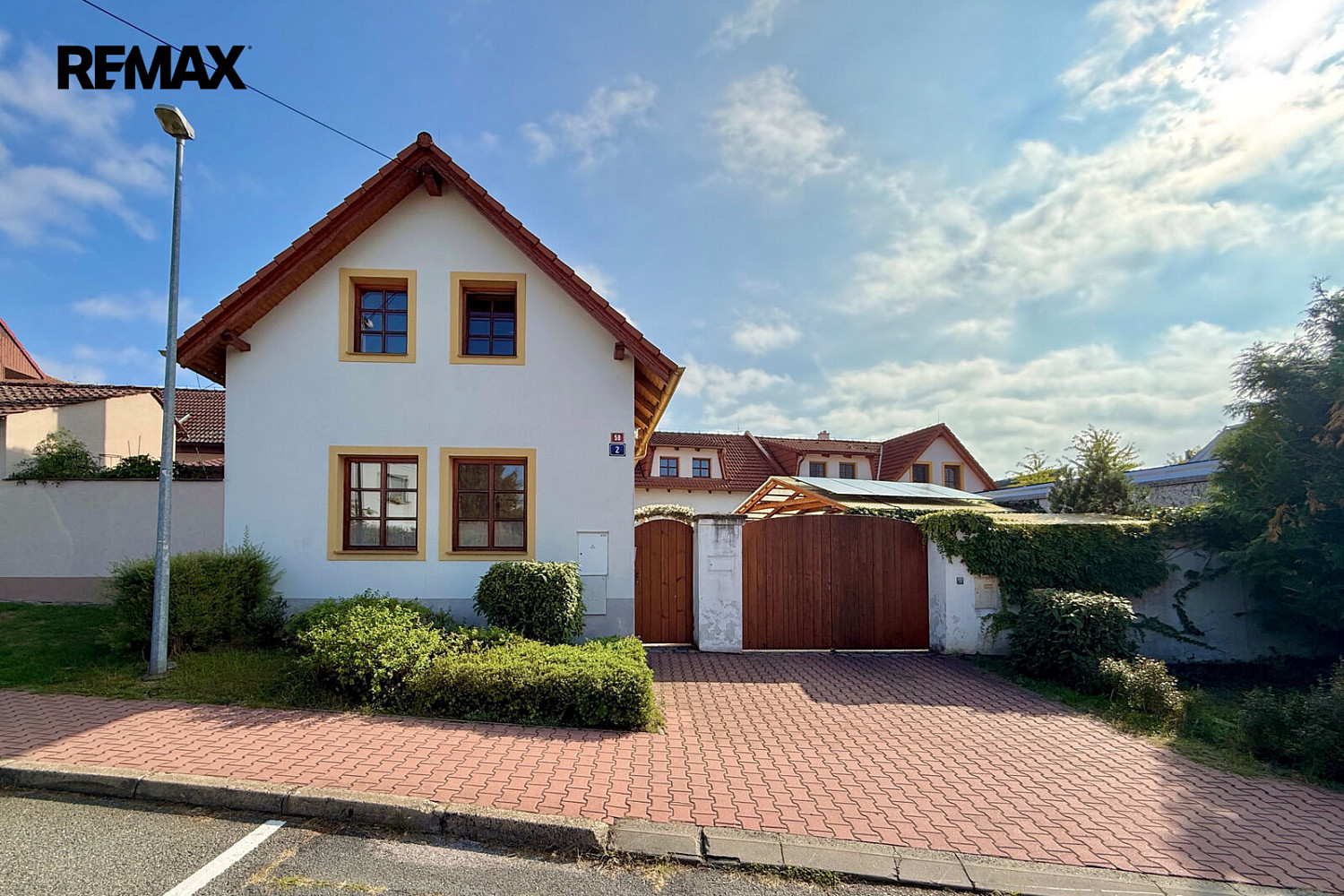 Pronájem bytu 3+1 85 m² – fotografie 2