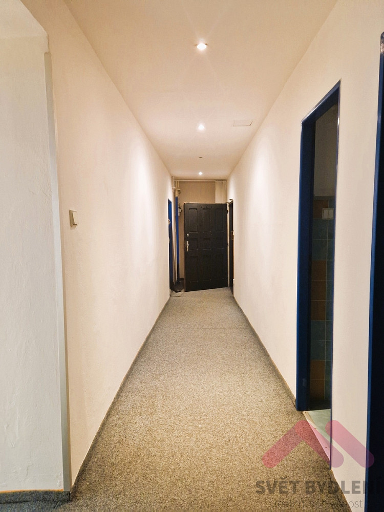 Pronájem kanceláře 140 m² — photo 5