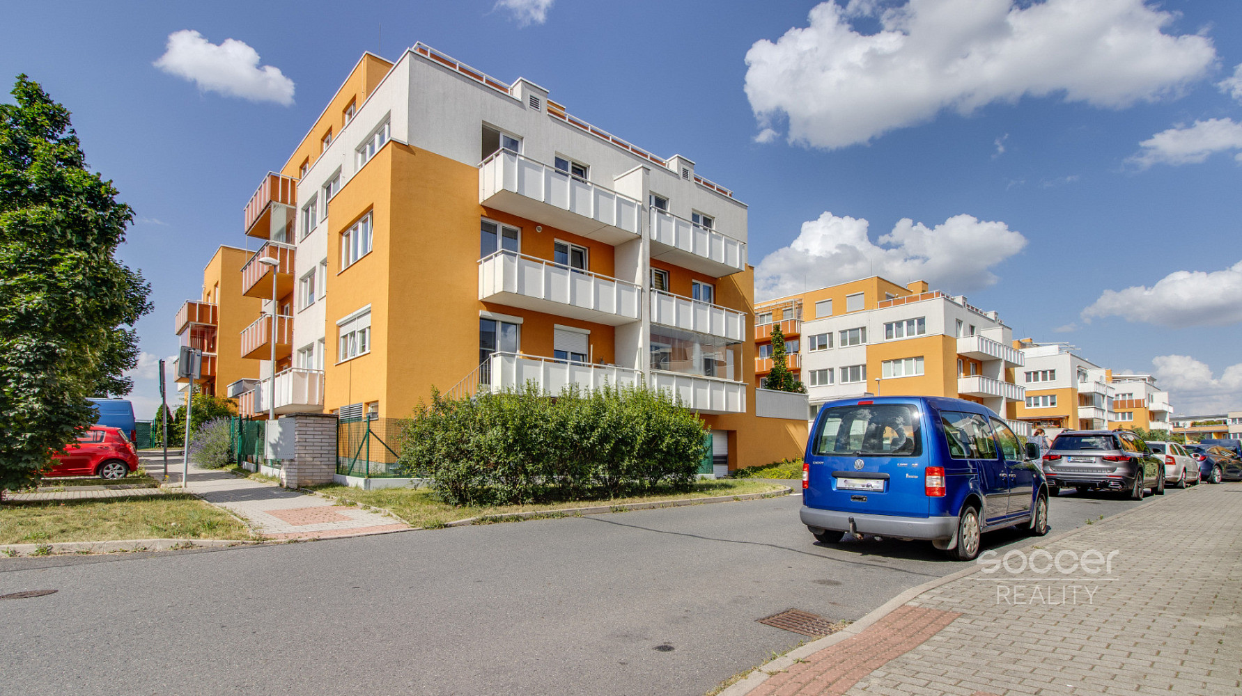 Pronájem bytu 2+kk 41 m² – fotografie 2