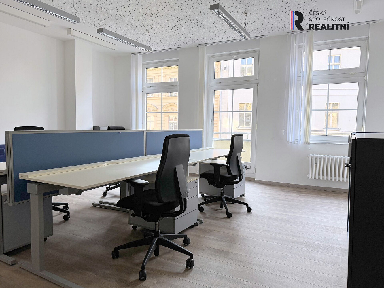 Pronájem kanceláře 411 m² – fotografie 2