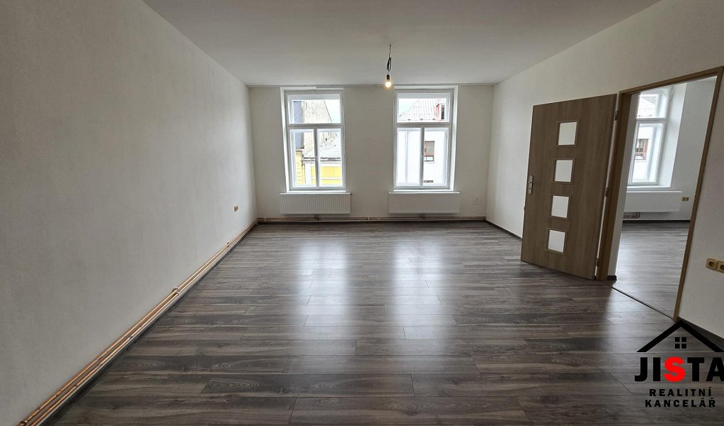 Pronájem bytu 3+1 96 m², Šternberk – náhled fotky 3