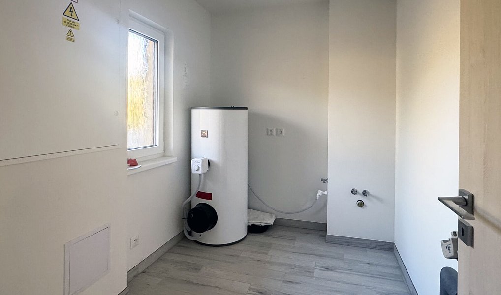 Prodej domu 163 m² s pozemkem 700 m², Sadov – náhled fotky 20
