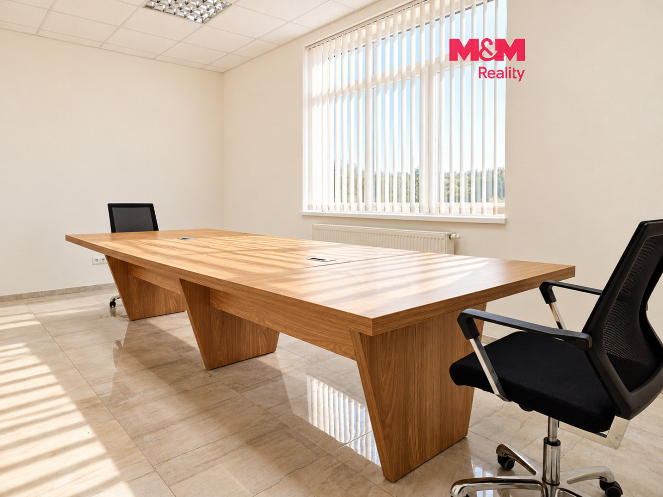 Pronájem kanceláře 208 m²