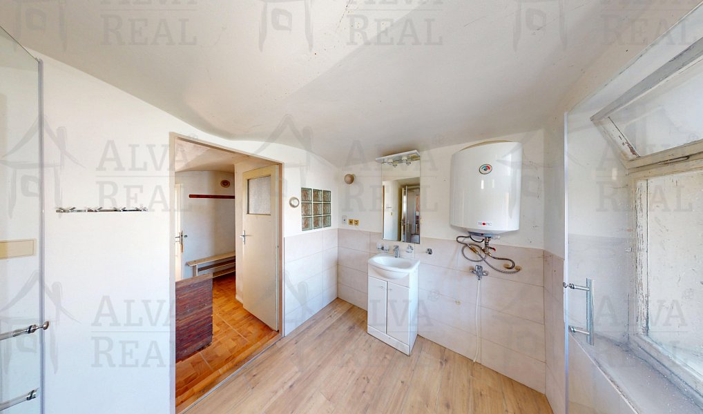 Prodej domu 100 m² s pozemkem 1 264 m², Hluboké Dvory – náhled fotky 10