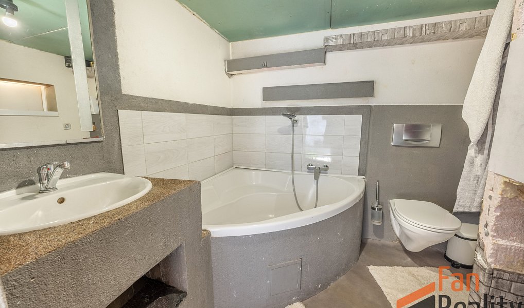 Prodej domu 218 m² s pozemkem 445 m², Hostouň – náhled fotky 22