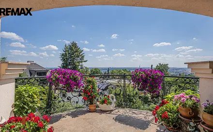 Prodej domu 616 m² s pozemkem 690 m², Písečná, Praha 8 - Troja