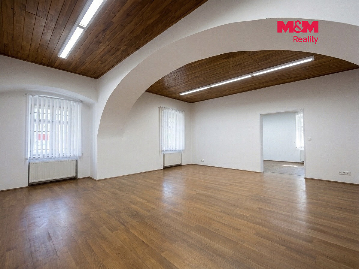 Pronájem obchodních prostor 73 m² – fotografie 2