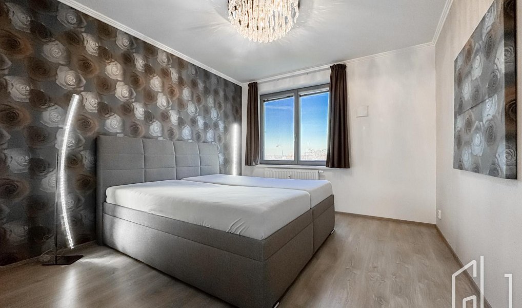 Prodej bytu 4+kk 141 m², Praha – náhled fotky 3