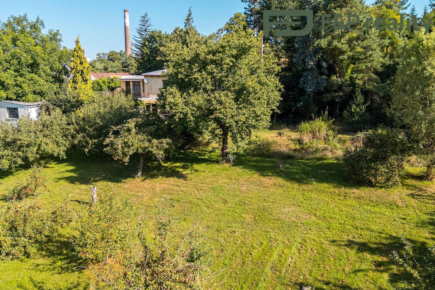 Prodej stavebního pozemku 1 059 m² – fotografie 2